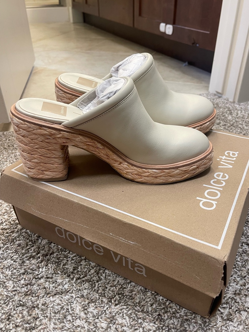 NWT! Dolce Vita Cream Leather Espadrille Platform Mules - 8.5